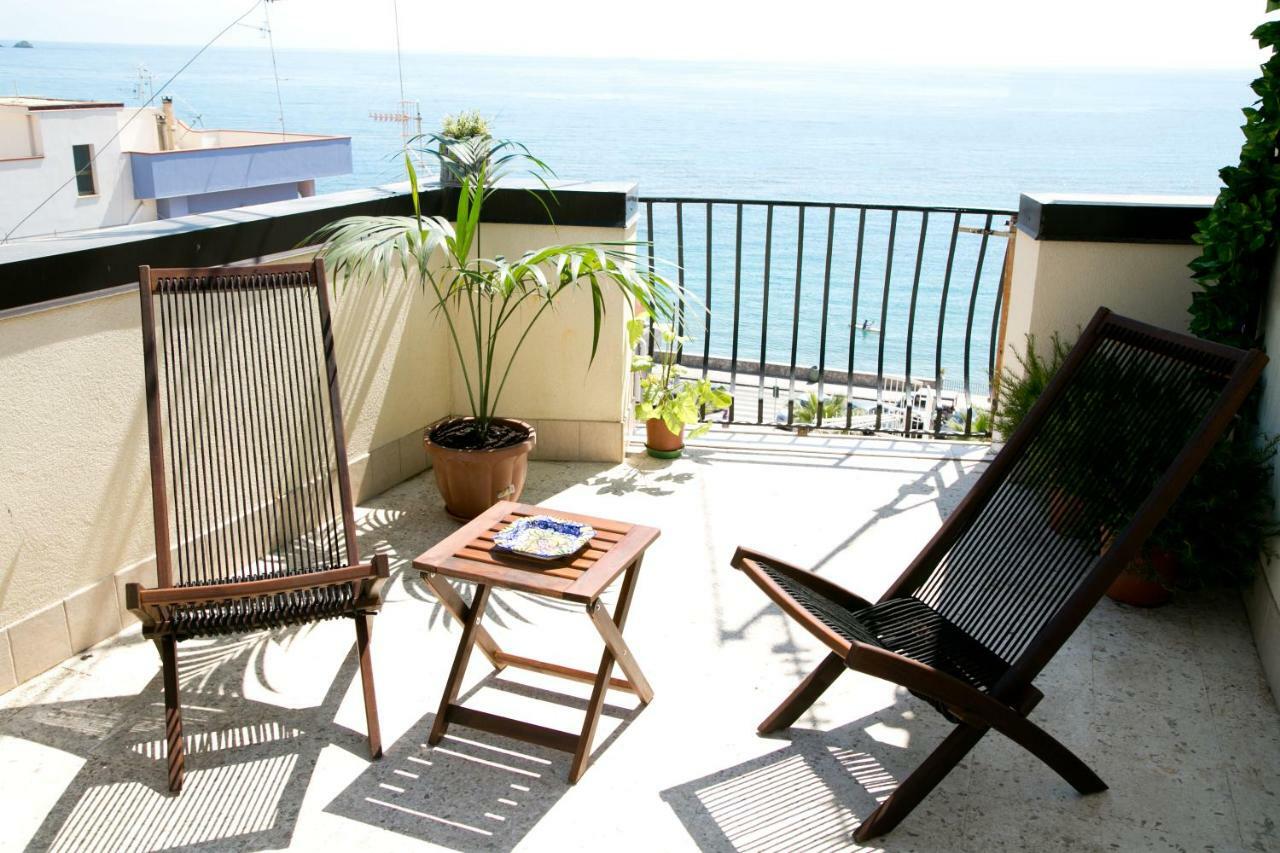 Appartement Casa Emalù à Giardini-Naxos Extérieur photo